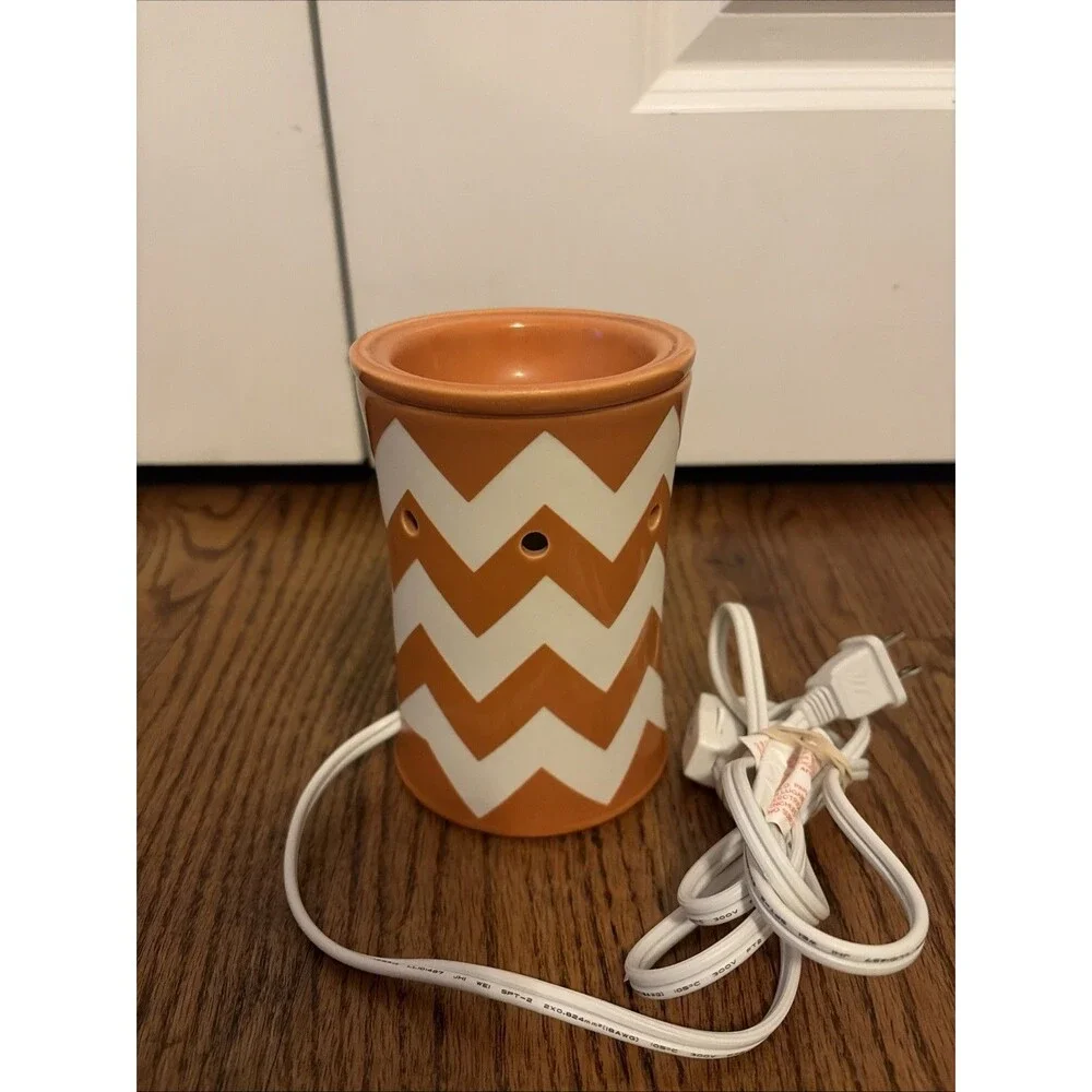 Scentsy chevron orange